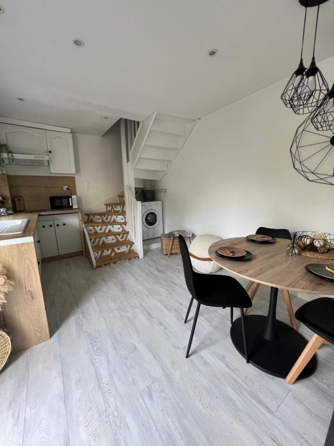 Charmant Appartement Duplex Au Calme エヴルー エクステリア 写真